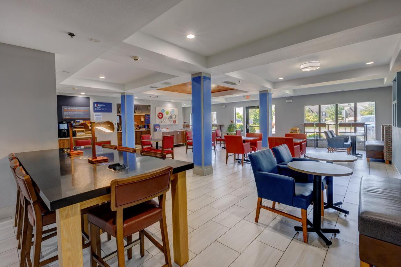 Holiday Inn Express Hotel & Suites Shelbyville By Ihg Luaran gambar